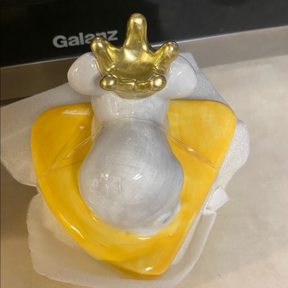 Cheese-Themed Mouse Trinket Box with Gold Crown NWTs - Picture 10 of 12